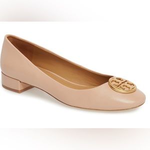 Tory Burch Pump Size 8, nude/tan color, GUC